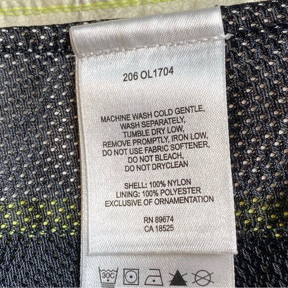 Mountain HardWear Yellow Conduit Silk Waterproof Jacket Size Small - Picture 4 of 16